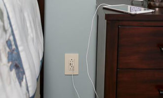 Best USB wall outlets for your home, with built-in USB and outlet and light switch plates from Legrand. For more tips visit www.homewithkeki.com #DIY #commandcenter #outlets