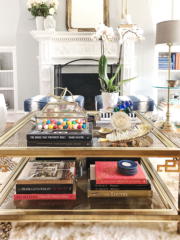 How to Decorate Your Coffee Table with Books